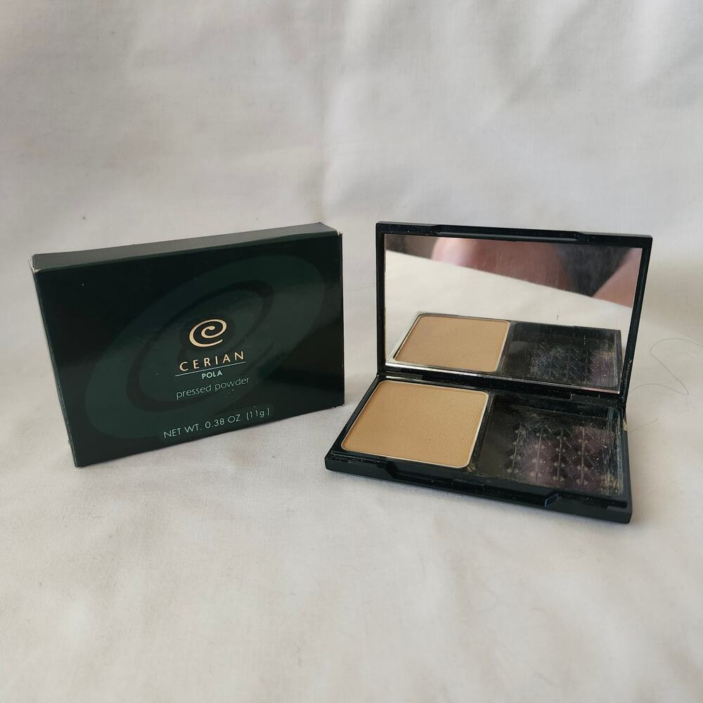 Pressed Powder Pola Cerian .38 Oz Light Deep Tan 17 Mirrored Compact D2